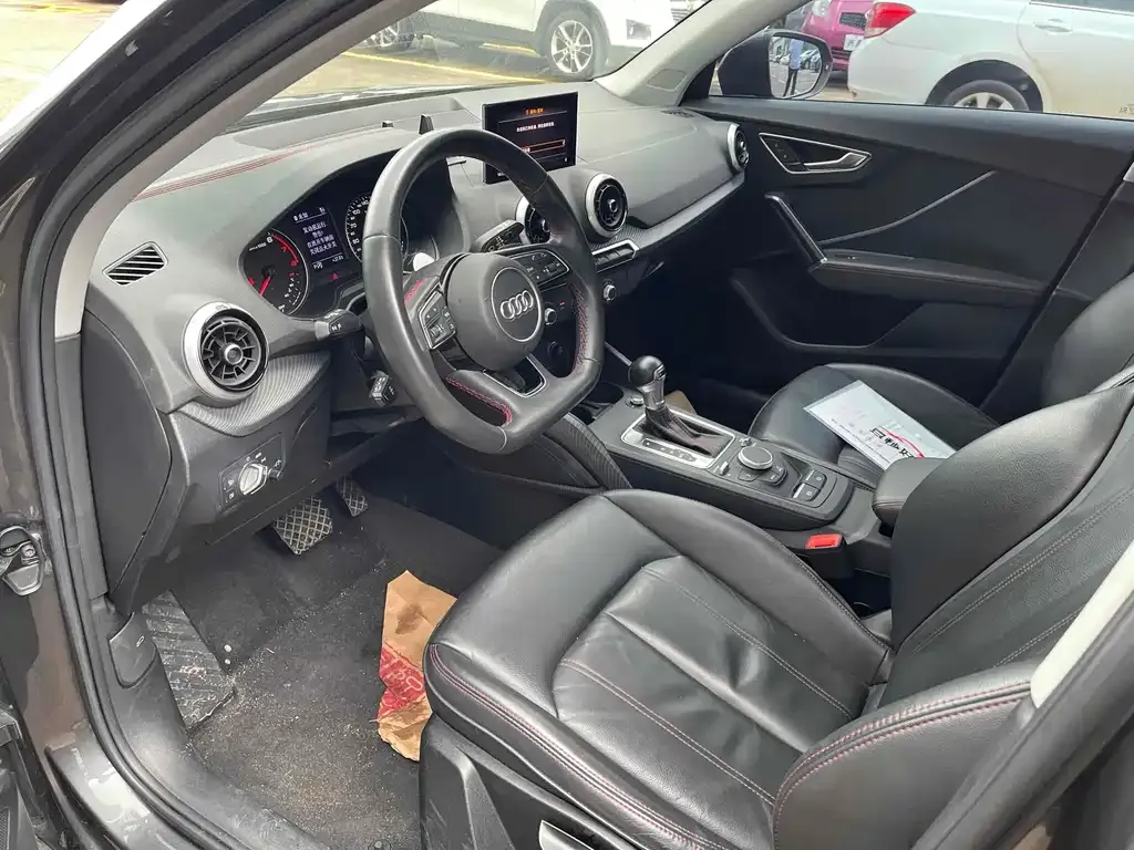 Audi Q2L 2023 из CN, фото 4