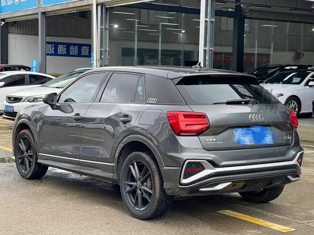 Audi Q2L 2023 из CN, фото 9
