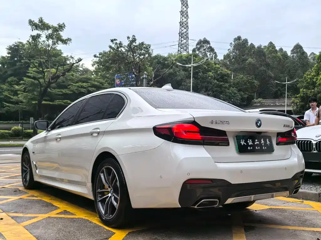 BMW 5 Series New Energy — фото 4