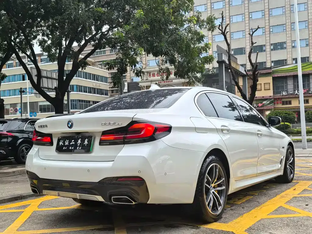 BMW 5 Series New Energy — фото 5