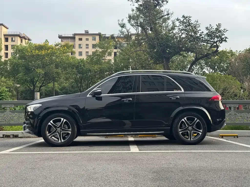 Mercedes-Benz GLE 2023 из CN, фото 3