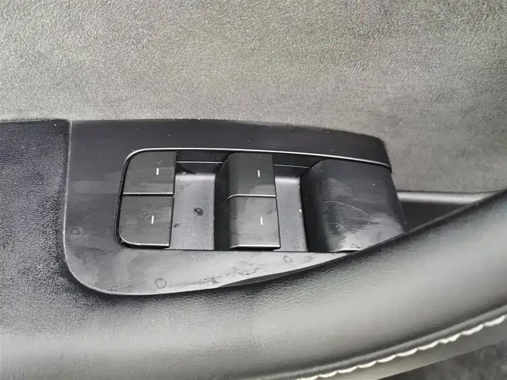 Tesla Model Y 2023 из CN, фото 9