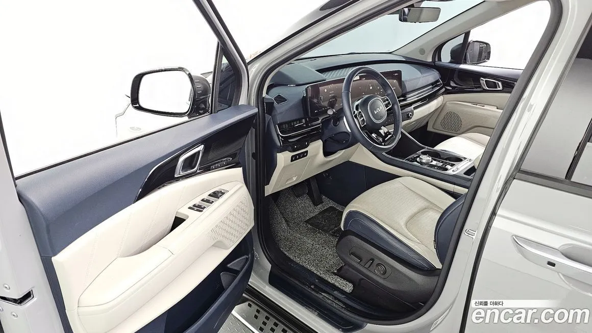 Kia Carnival — фото 10