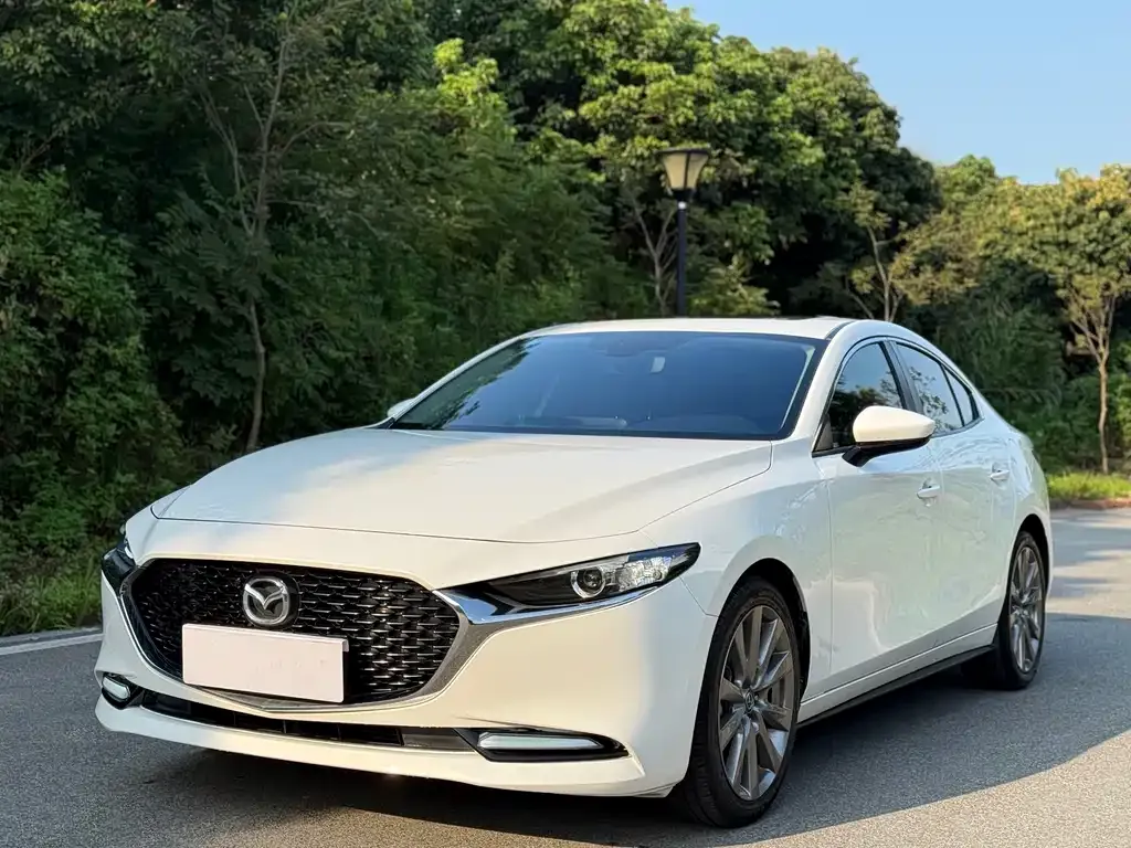 Mazda 3 Axela 2022 из CN, фото 1