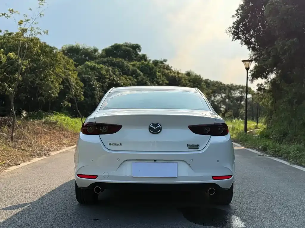 Mazda 3 Axela 2022 из CN, фото 4