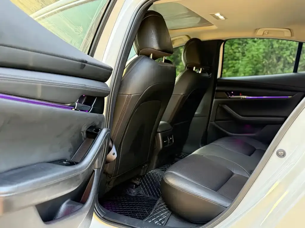 Mazda 3 Axela 2022 из CN, фото 7