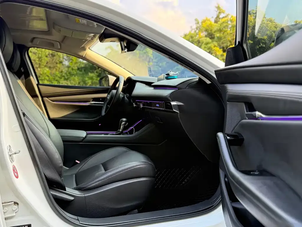 Mazda 3 Axela 2022 из CN, фото 9