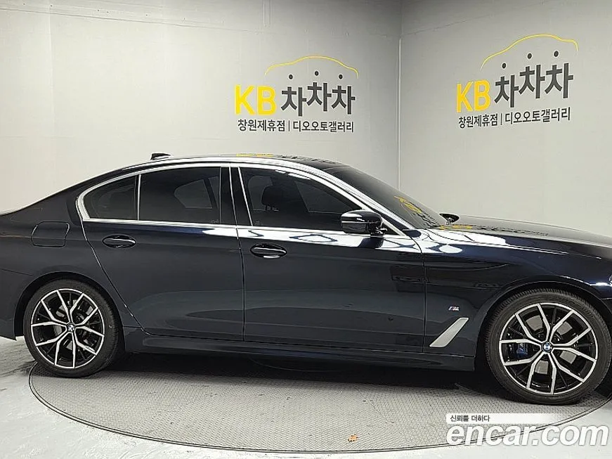 BMW 5-Series 2021 из KR, фото 4