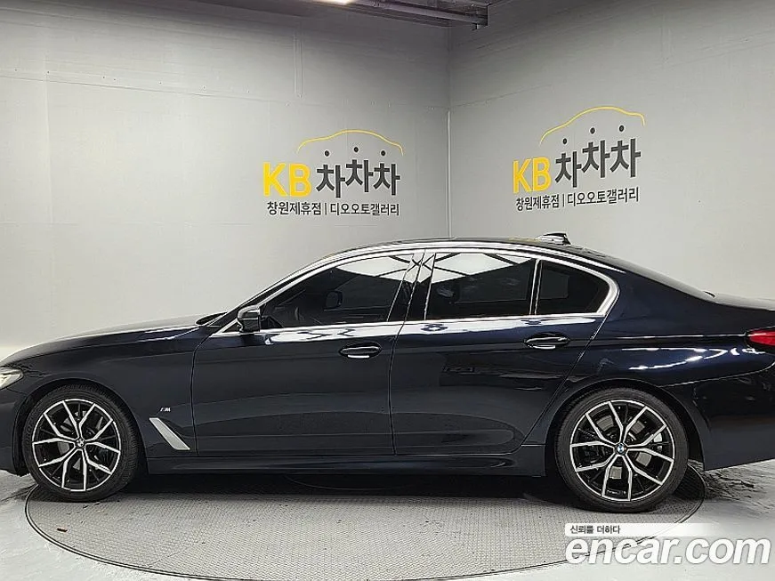 BMW 5-Series 2021 из KR, фото 8