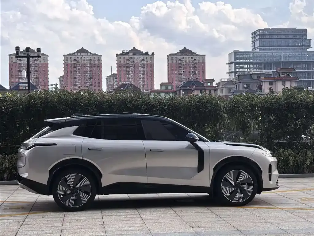 Lynk & Co 08 EM-P 2023 из CN, фото 7