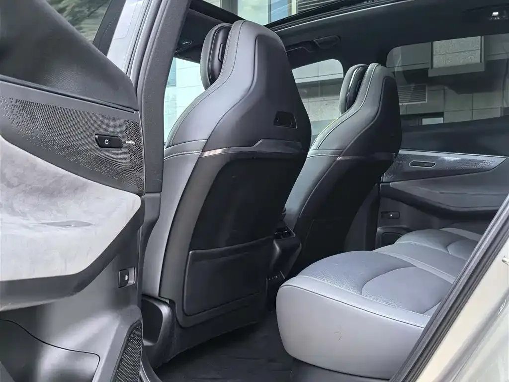Lynk & Co 08 EM-P 2023 из CN, фото 9