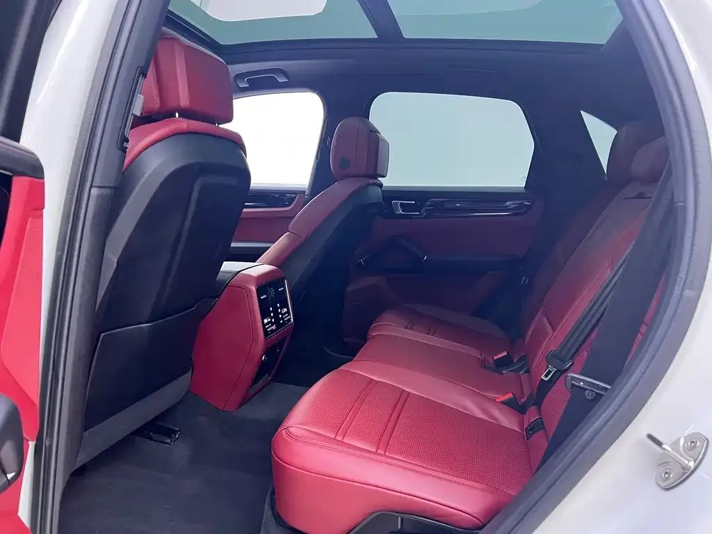 Porsche Cayenne Hybrid 2023 из CN, фото 3