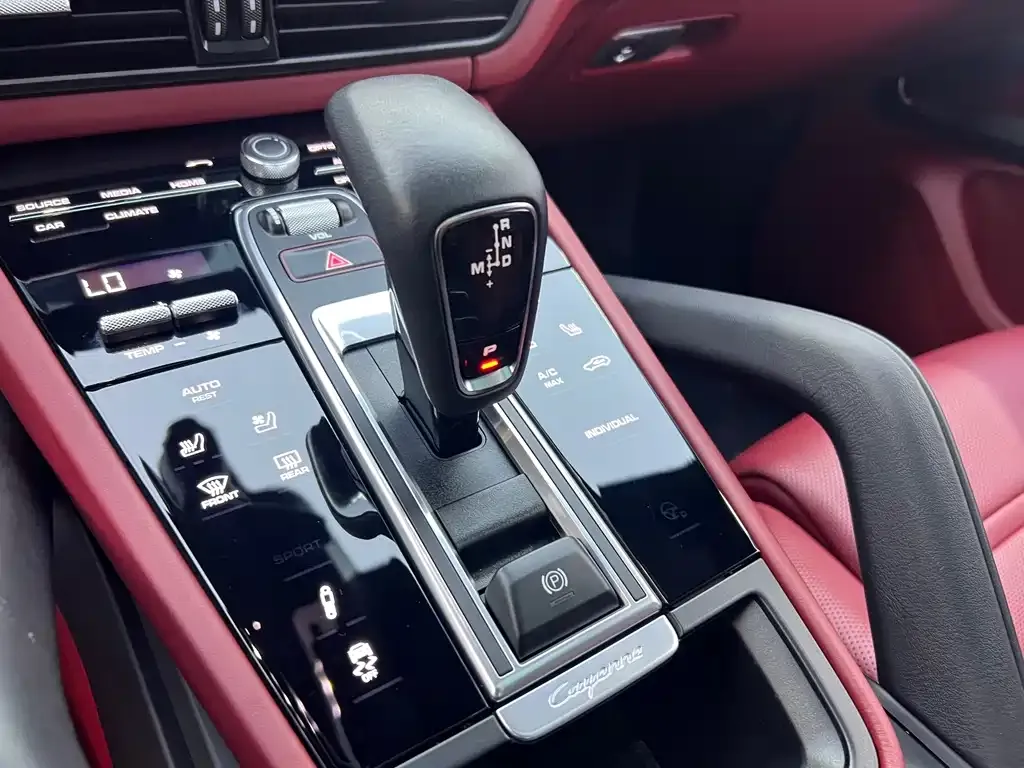 Porsche Cayenne Hybrid 2023 из CN, фото 7