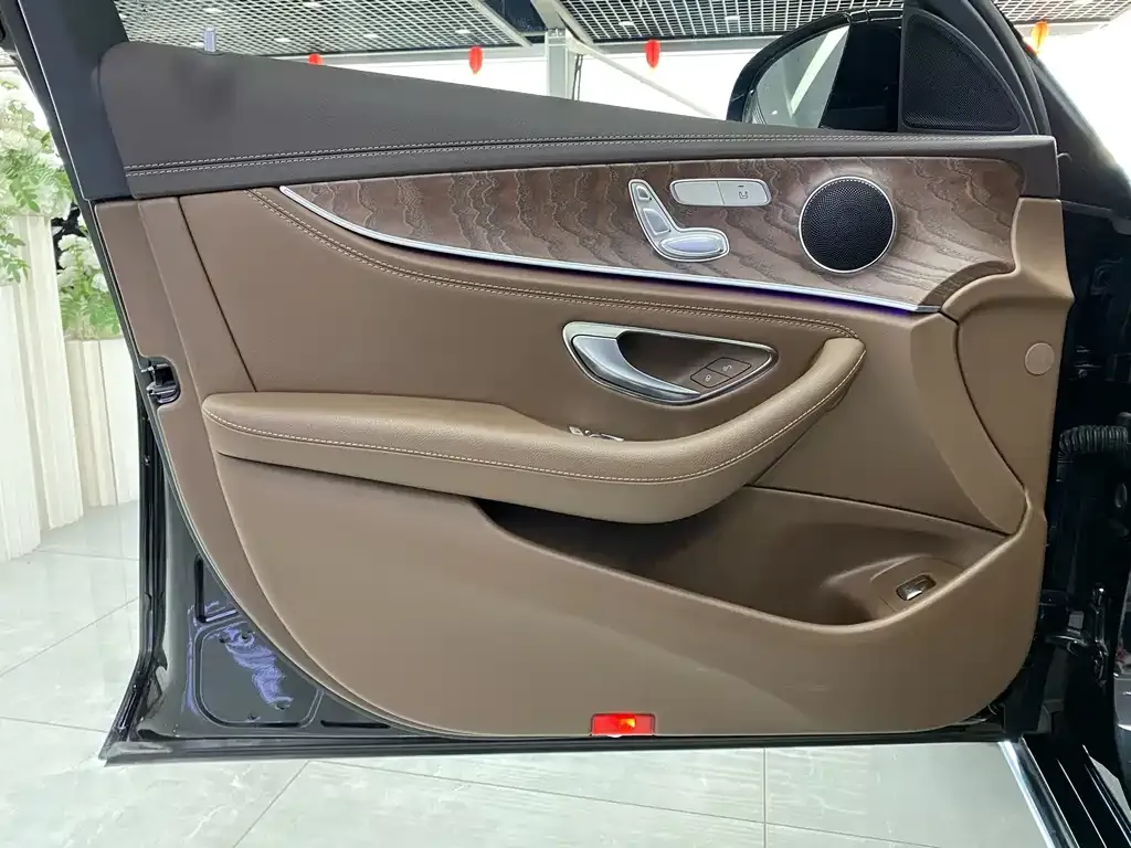 Mercedes-Benz E-Class 2023 из CN, фото 10
