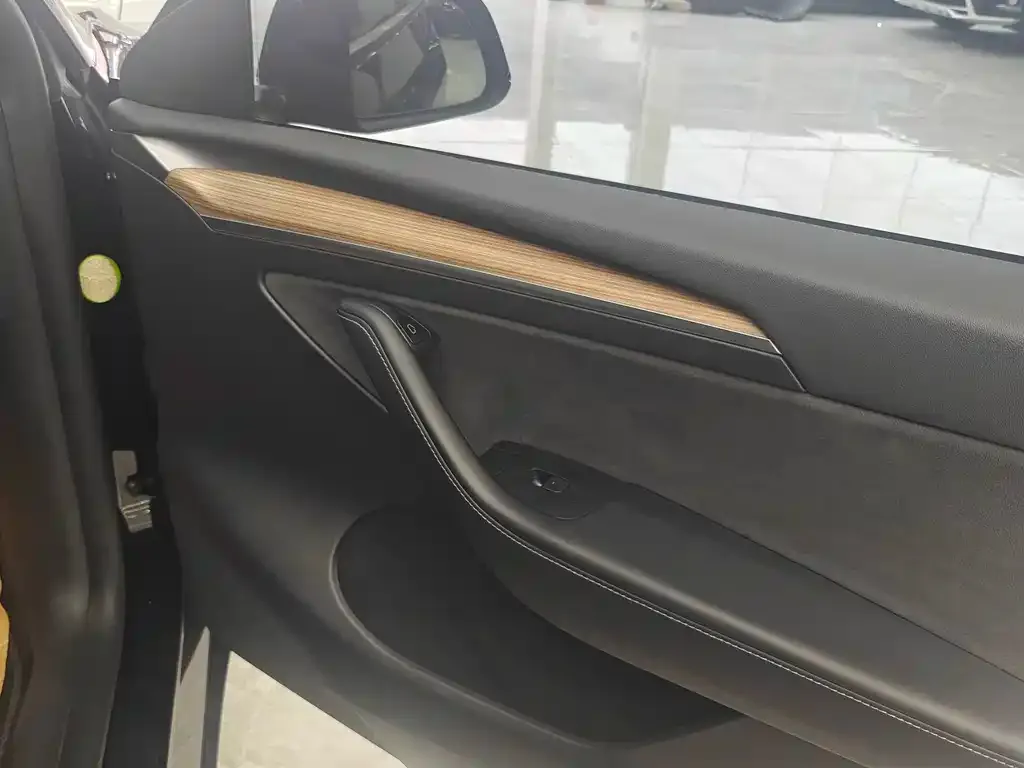 Tesla Model Y 2023 из CN, фото 8