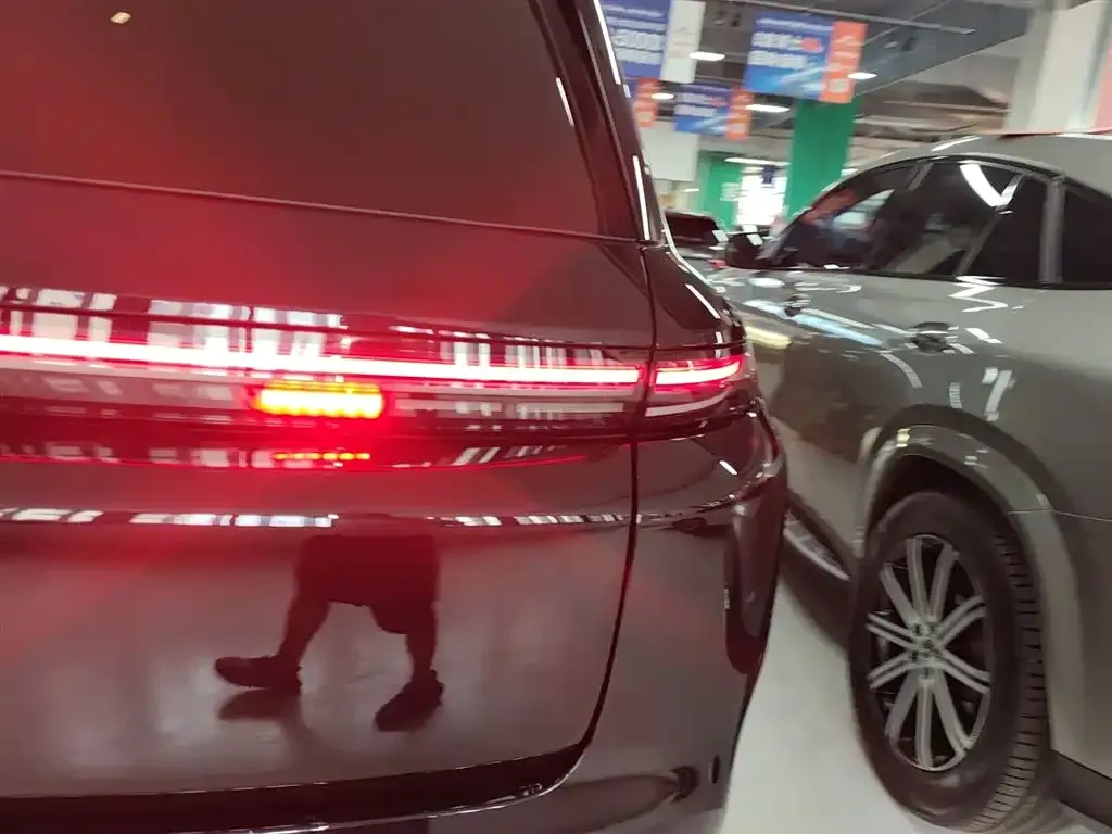 Li Auto L8 2024 из CN, фото 8