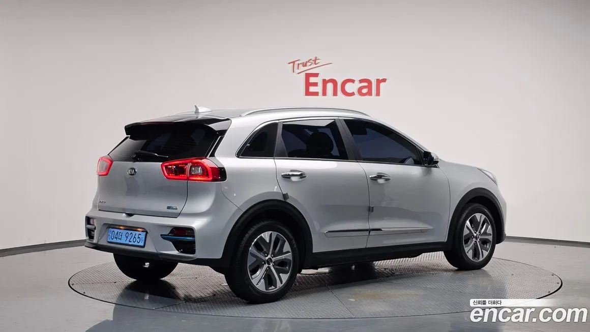 Kia Niro 2021 из KR, фото 2