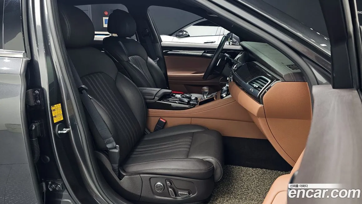 Genesis G90 — фото 10