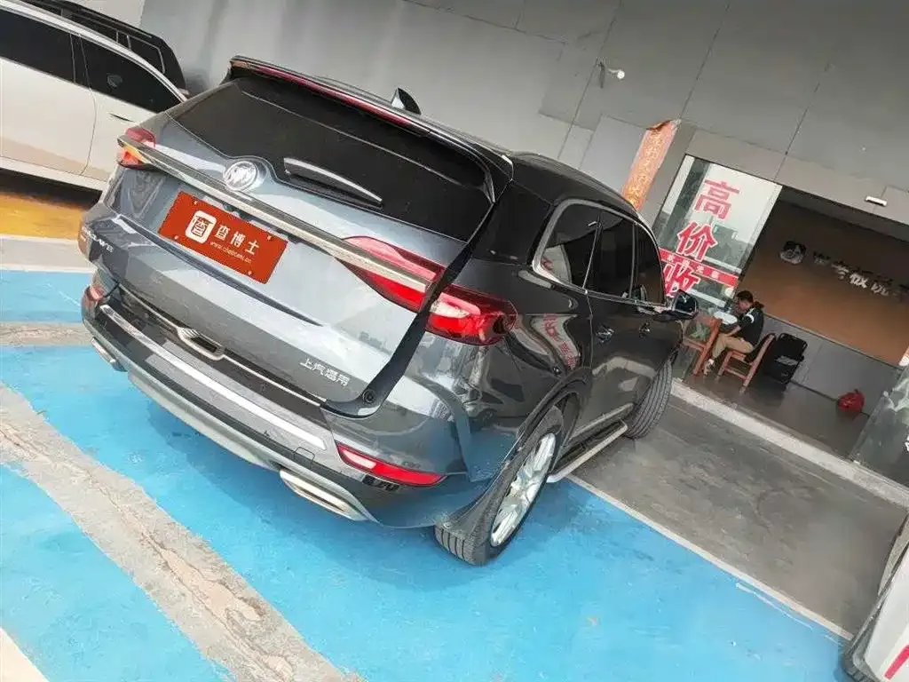 Buick Enclave 2023 из CN, фото 2