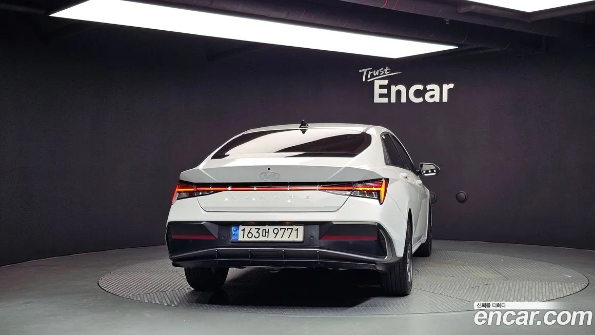 Hyundai AVANTE — фото 4