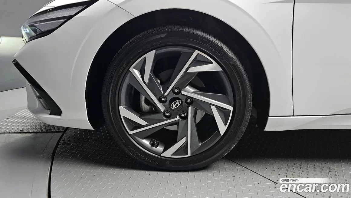 Hyundai AVANTE — фото 5