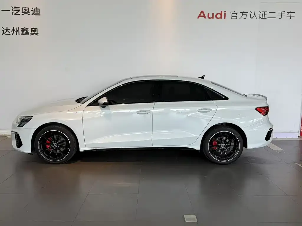 Audi A3 2023 из CN, фото 5