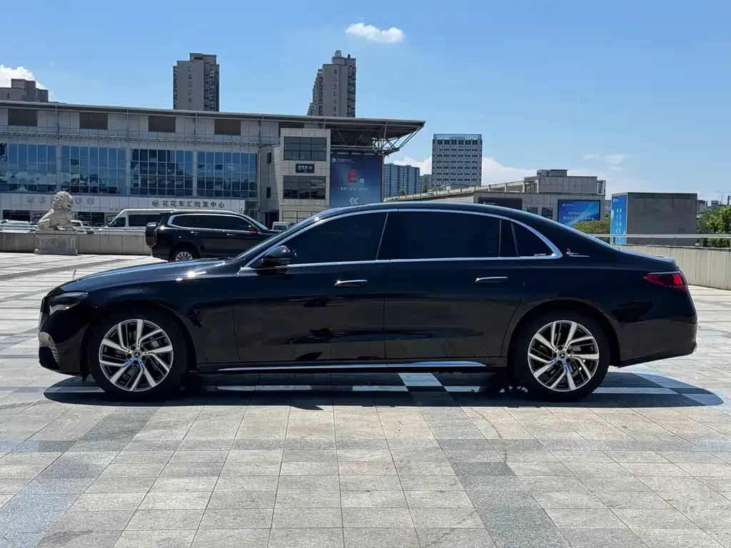 Mercedes-Benz E-Class 2024 из CN, фото 3