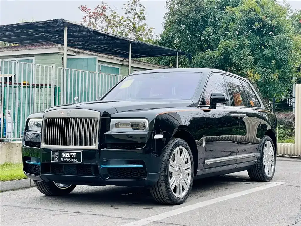 Rolls-Royce Cullinan — фото 1