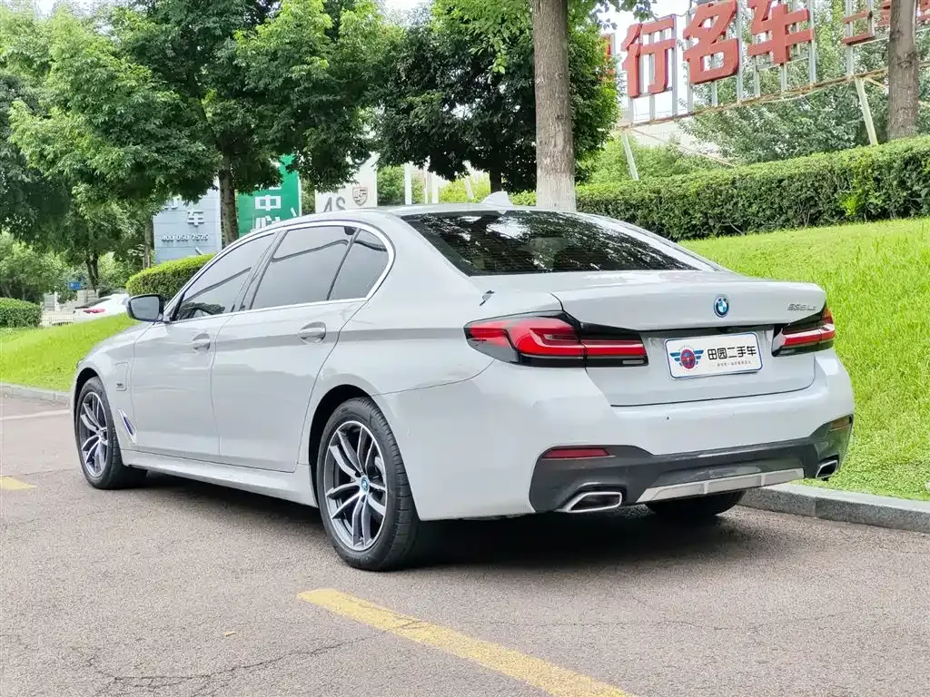 BMW 5 Series New Energy — фото 4