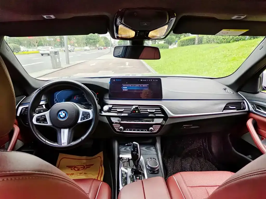 BMW 5 Series New Energy — фото 7