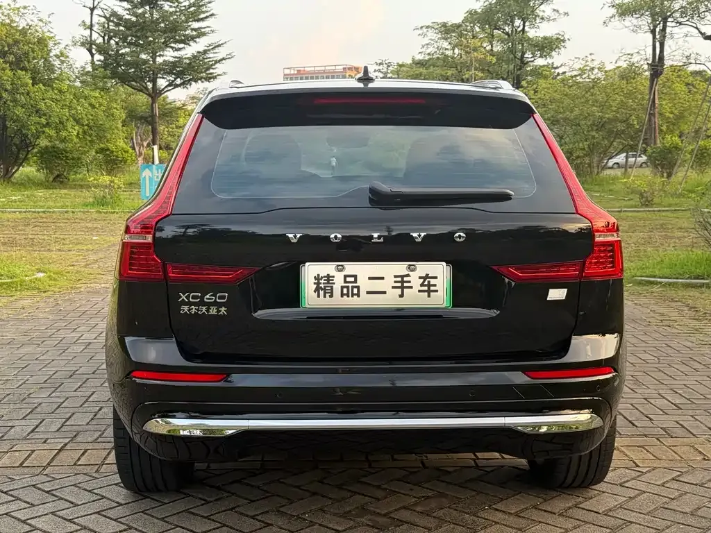 Volvo XC60 PHEV 2024 из CN, фото 5