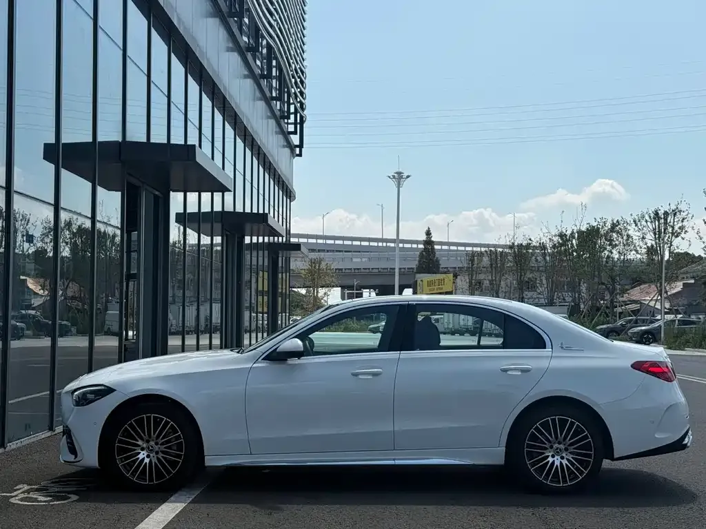 Mercedes-Benz C-Class 2024 из CN, фото 4