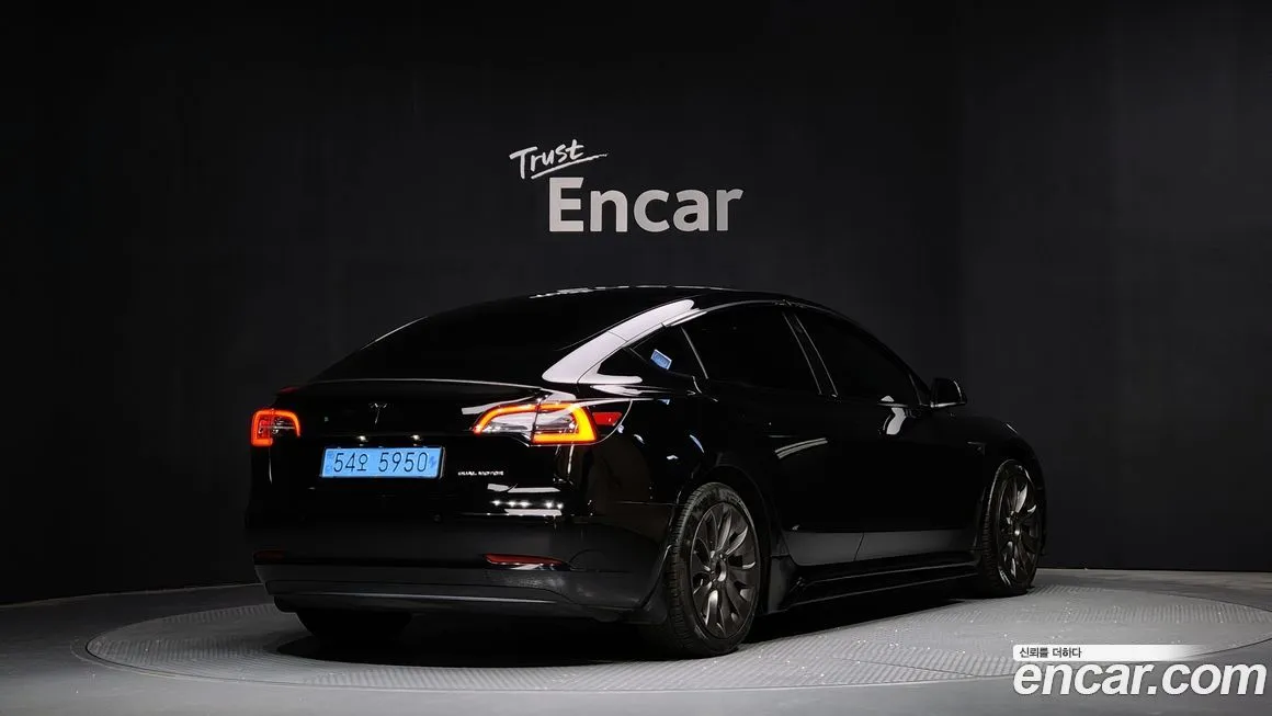 Tesla Model 3 2021 из KR, фото 2