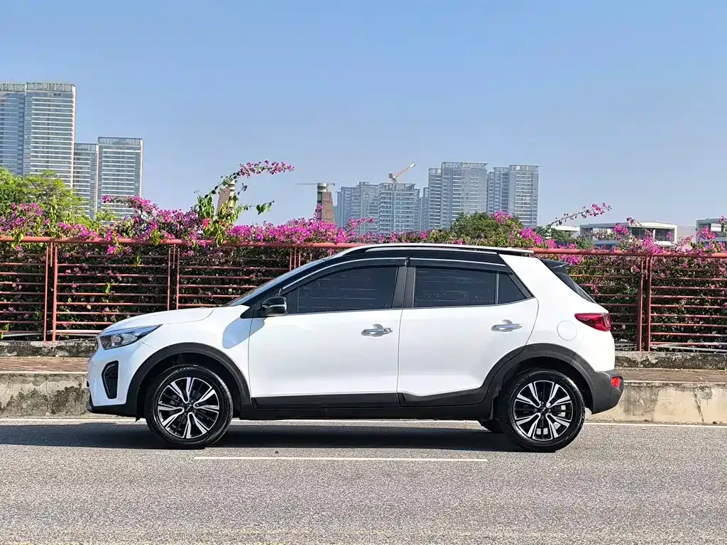 Kia KX1 2022 из CN, фото 8