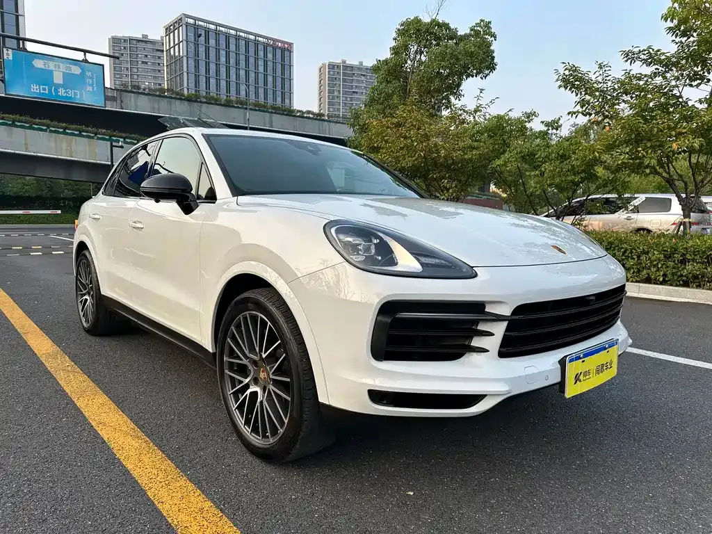 Porsche Cayenne — фото 2