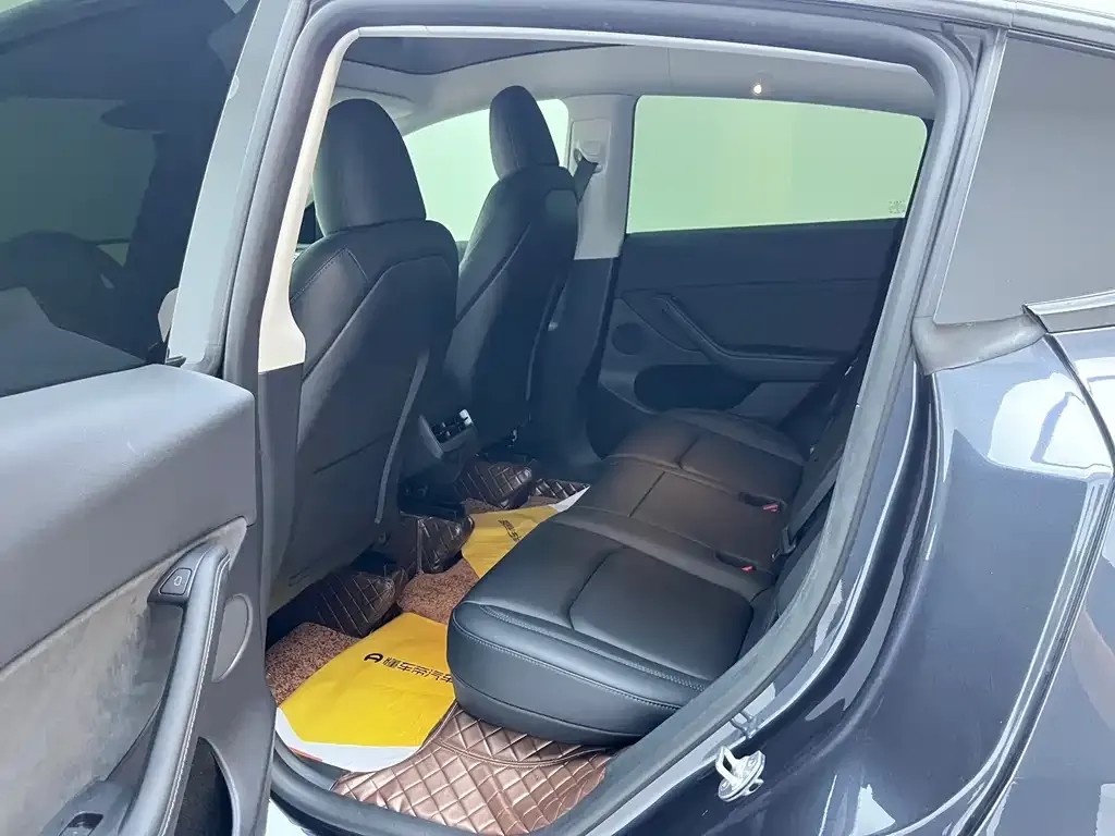 Tesla Model Y 2025 из CN, фото 4