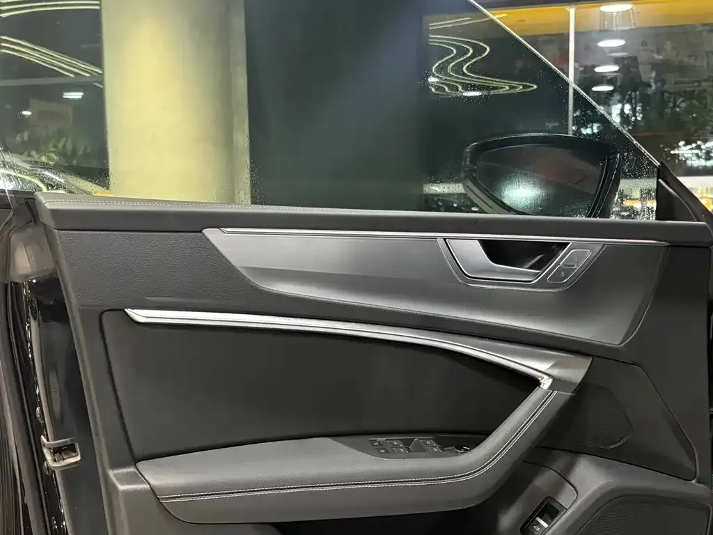 Audi A7L 2025 из CN, фото 3