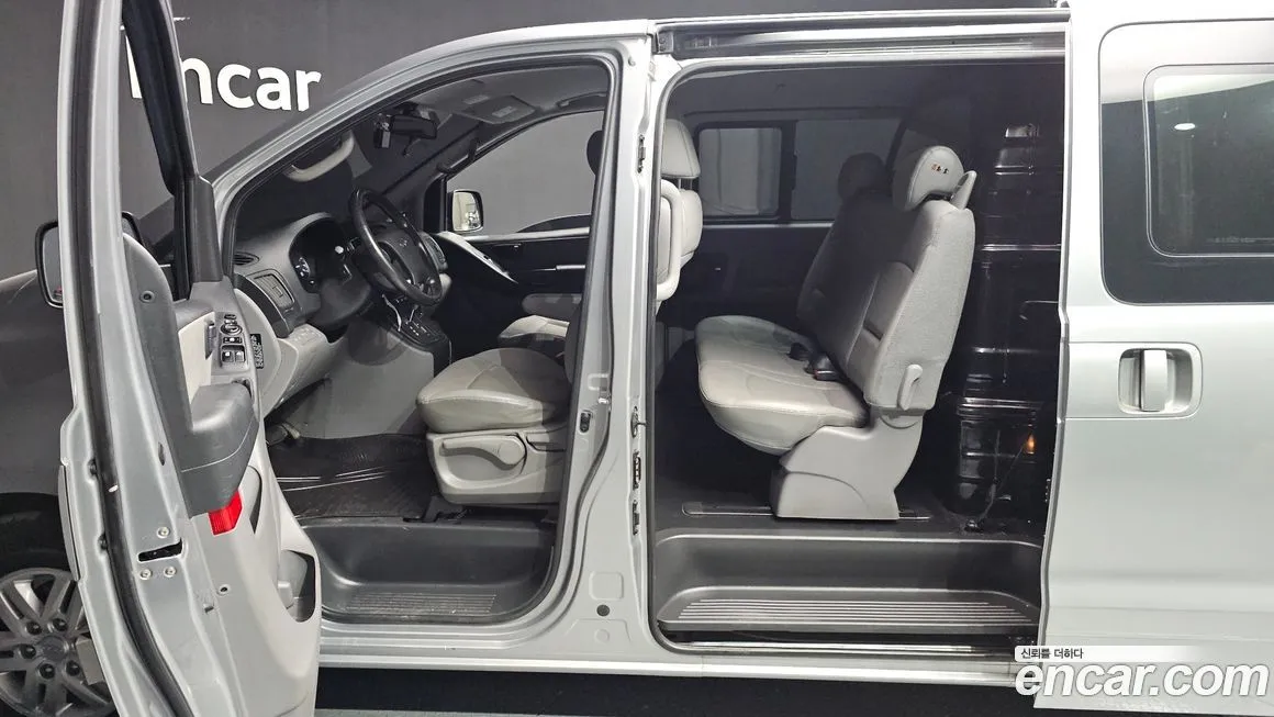 Hyundai Starex — фото 10