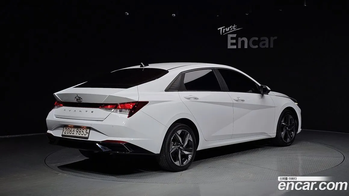 Hyundai AVANTE — фото 2