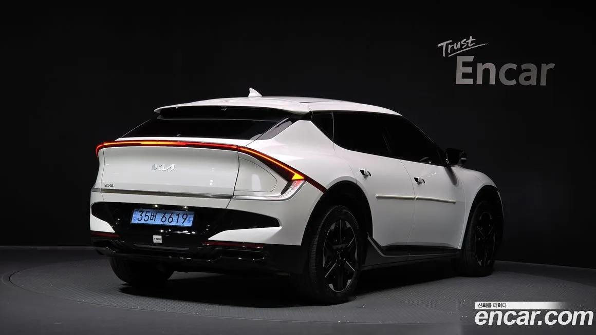 Kia EV6 — фото 2