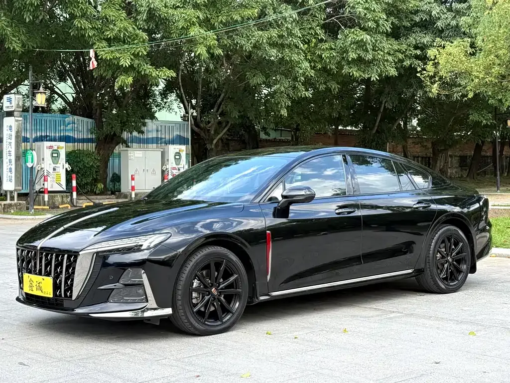 Hongqi H6 — фото 1