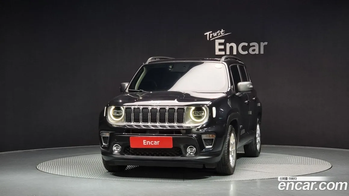 Jeep Renegade — фото 3