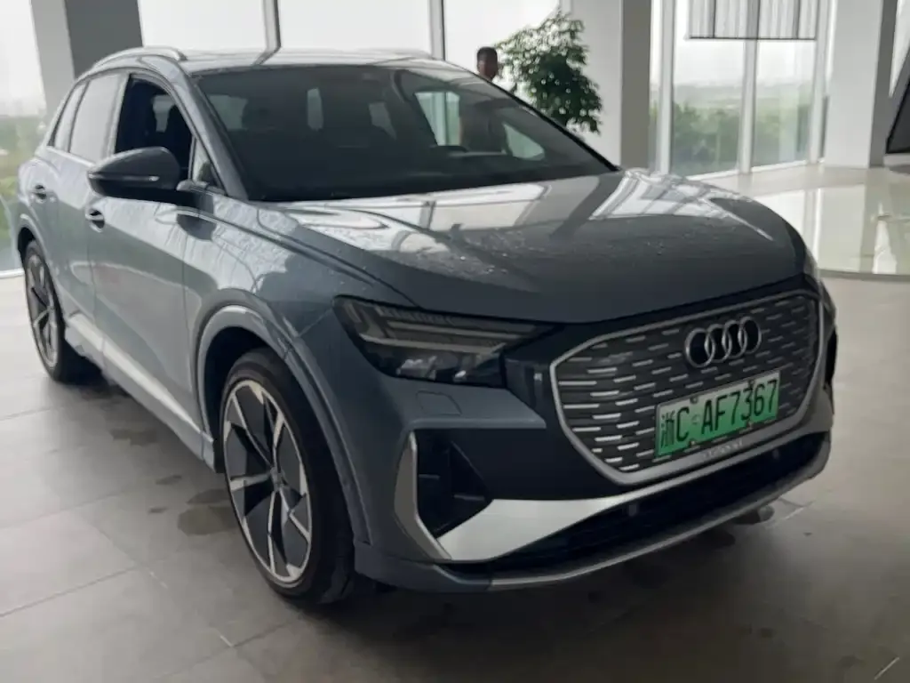 Audi Q4 e-tron — фото 4