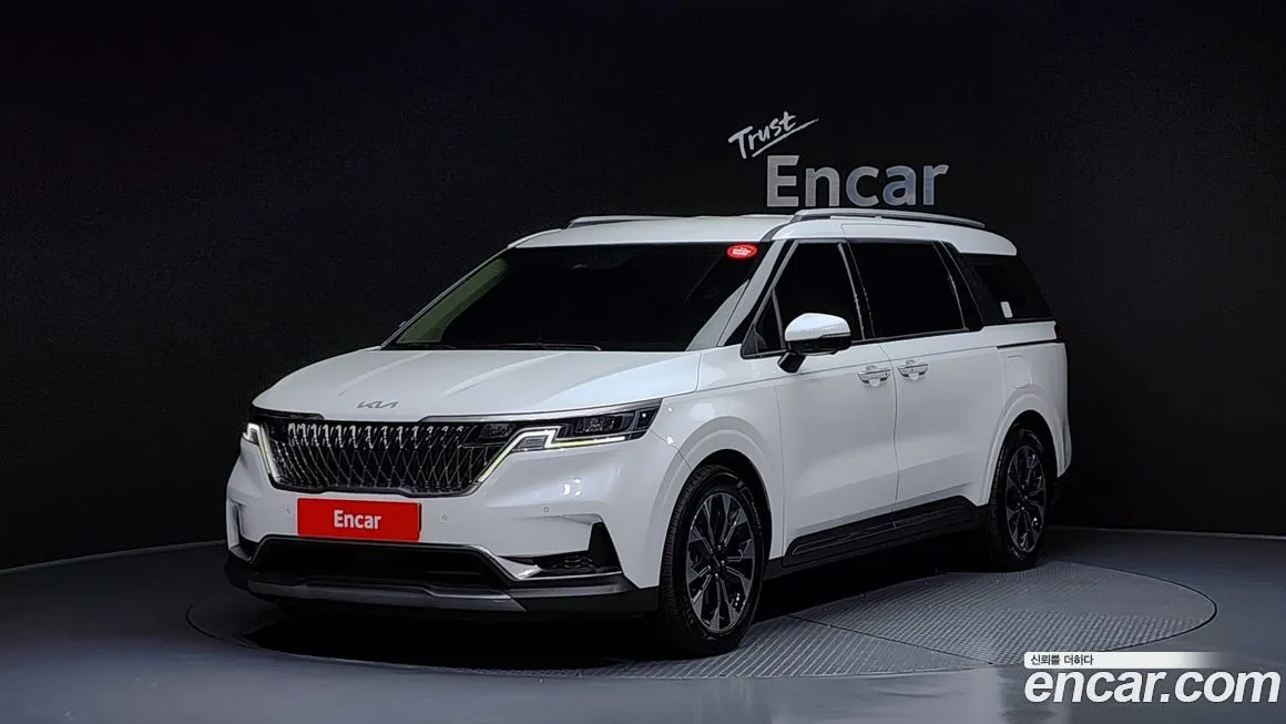 Kia Carnival — фото 1