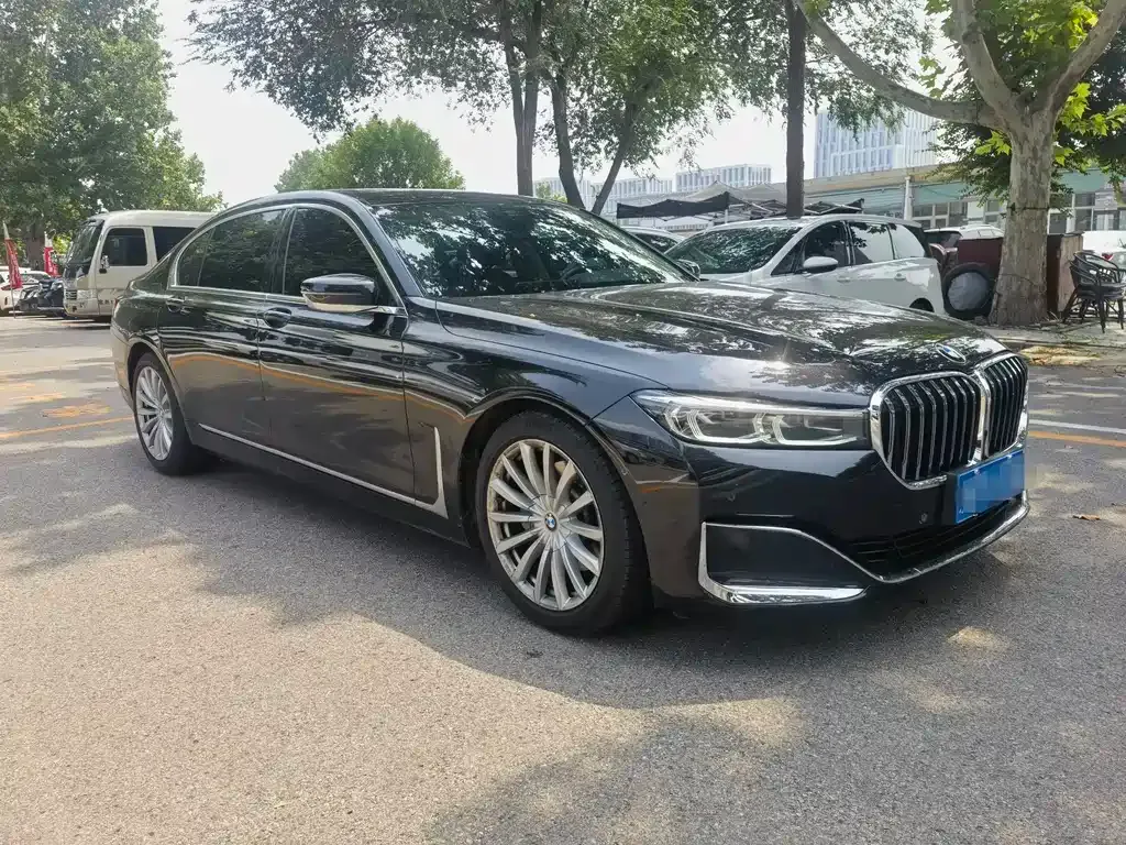 BMW 7 Series — фото 2