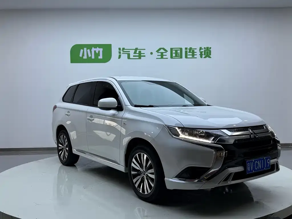 Mitsubishi Outlander 2021 из CN, фото 3
