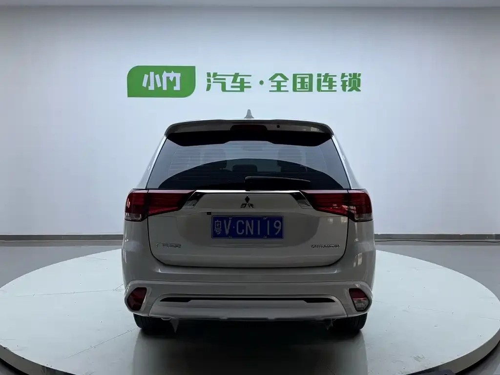 Mitsubishi Outlander 2021 из CN, фото 4