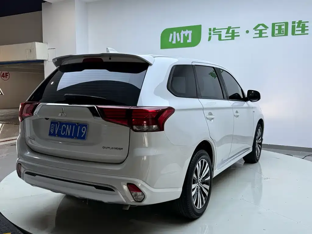 Mitsubishi Outlander 2021 из CN, фото 5