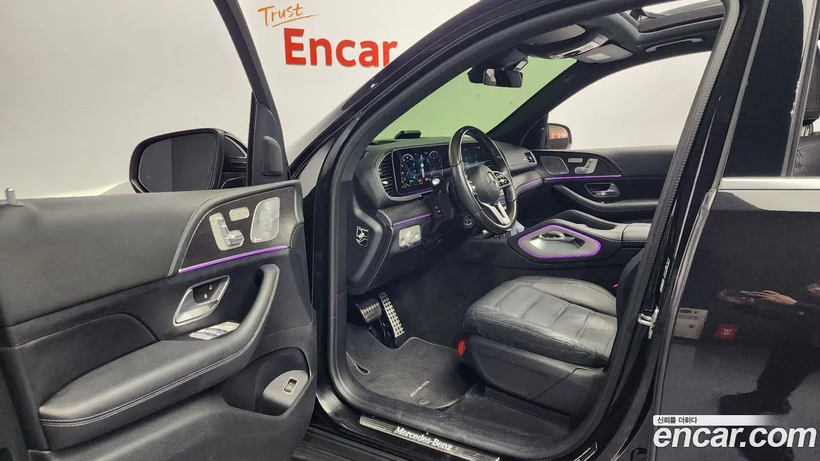Mercedes-Benz GLS-Class — фото 10