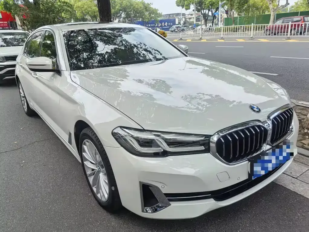 BMW 5 Series — фото 2